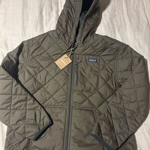 Patagonia Women’s Diamond Quilted Bomber Hooded Jacket — Basin Green - XL - NWT